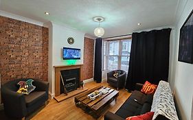 Magical Harry Potter Themed Home In Watford - Free Off-Street Parking
