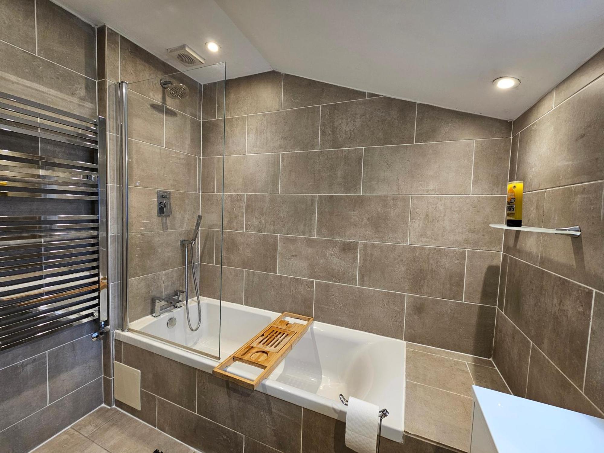 Magical Harry Potter Themed Home In Watford - Free Off-Street Parking Exterior photo